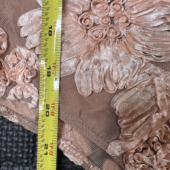 Akira Chicago Black Label Floral Applique Sheer Short Sleeve Bodysuit Sz Sm Nude - Picture 12 of 12